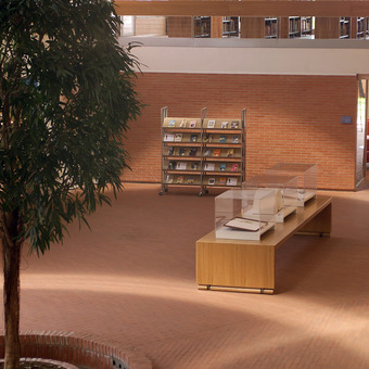 86N39468.jpg